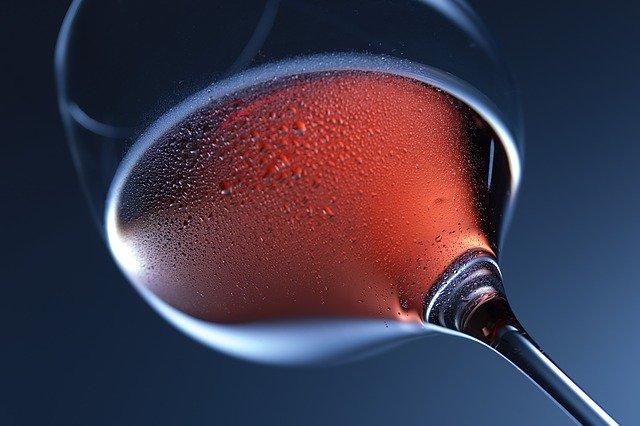 1日1杯のお酒でも脳が委縮。飲めば飲むほど脳の老化が進むことが判明 : カラパイア