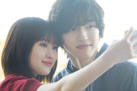 なにわ男子・道枝駿佑&福本莉子、W主演 『今夜、世界からこの恋が消えても』映画化