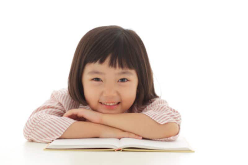 マンガを読む小学生は読書時間も長い？“夢中になる時間”がもたらすマンガのポジティブな効果5つ