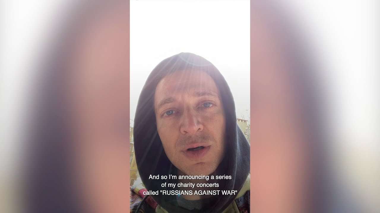 ロシアのラッパーが反戦ライブ トルコから中継、寄付募る