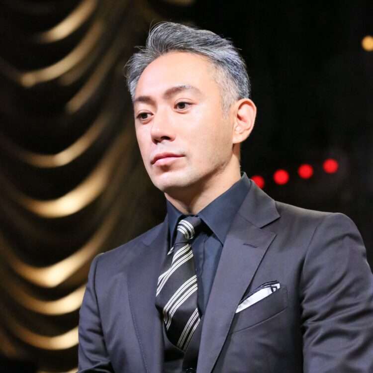 市川海老蔵、暴露動画と多重交際でイメージダウン必至　小林麻耶支持派が優勢に（NEWSポストセブン） - Yahoo!ニュース