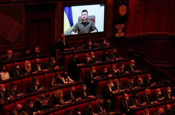 ウクライナ大統領、伊当局にプーチン氏所有疑惑の大型ヨット押収を要請 | ロイター