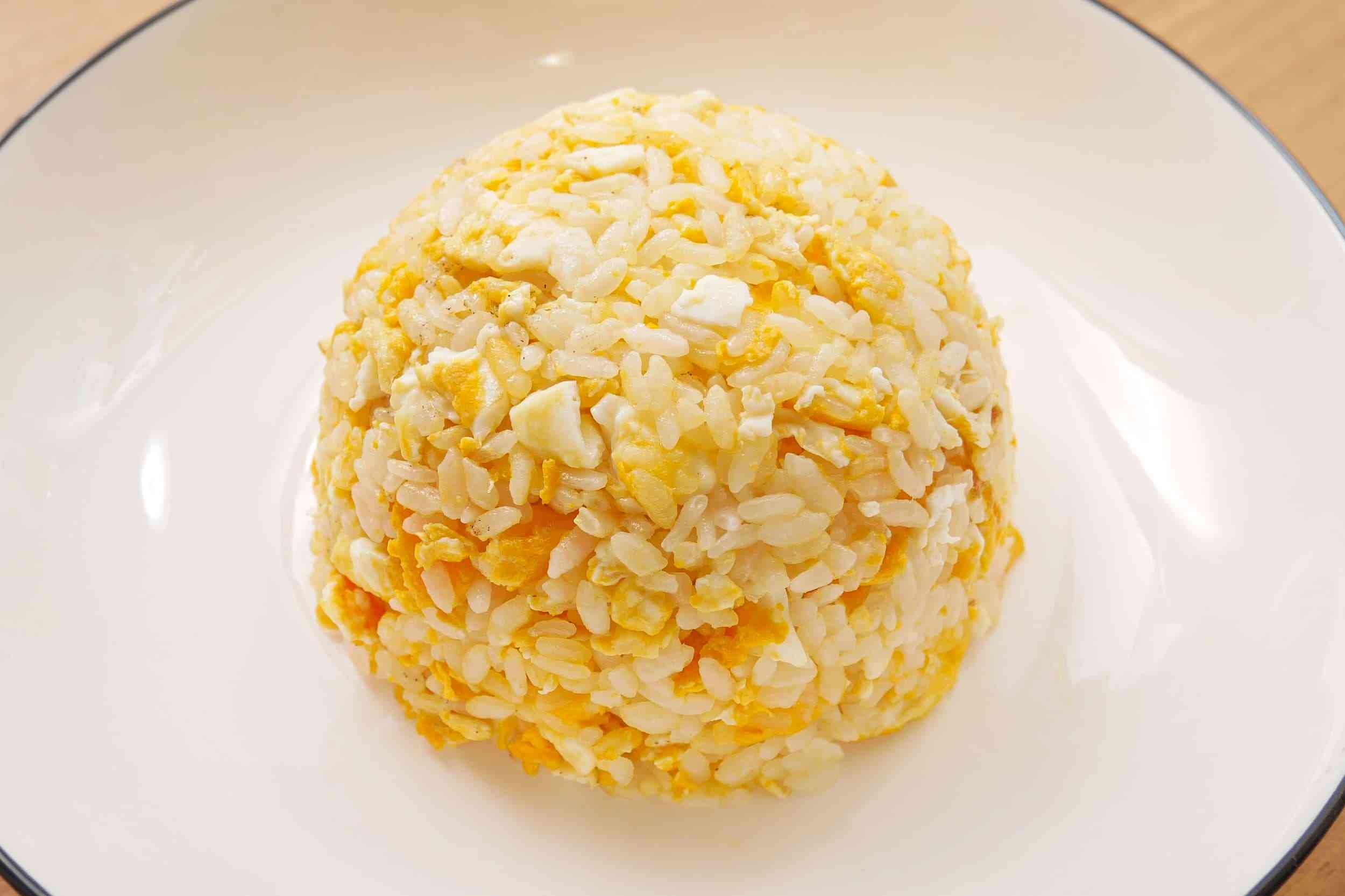 ロバート馬場の“チャーハンの作り方”が簡単なのにスゴい…　「ガチでウマい」 – Sirabee