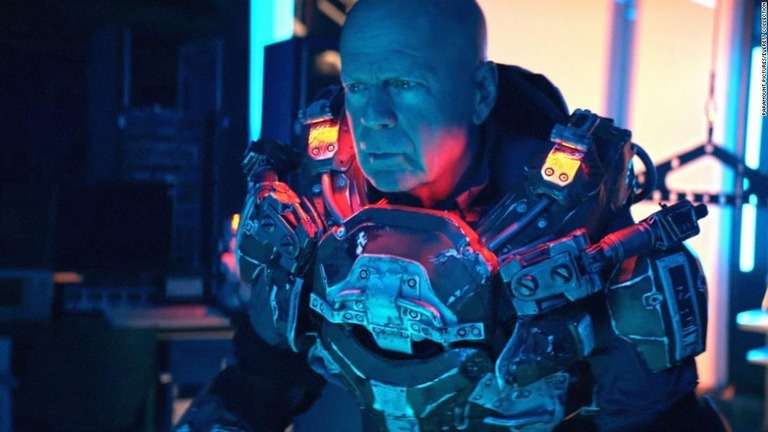 CNN.co.jp : ブルース・ウィリスの最悪映画賞受賞撤回、失語症の公表受け