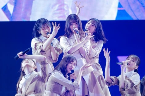 日向坂46、2度の延期乗り越え、念願の東京ドームで感涙「新たな出発の場所」