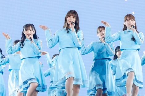 日向坂46、2度の延期乗り越え、念願の東京ドームで感涙「新たな出発の場所」
