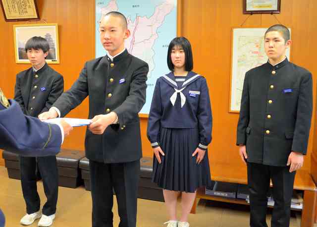 「これはおかしい」　山におばあちゃん、中3の4人が感じ取った異変（朝日新聞デジタル） - Yahoo!ニュース