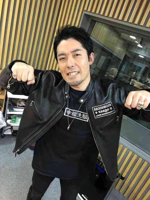 オリラジ中田“人から好かれたい!”と本音「かわいく思われたくて蝶ネクタイ付けたことも」