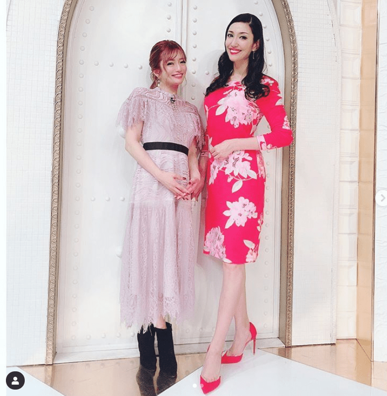 43歳になった元ギャルのカリスマ・安西ひろこ、肌色のトレ着の美ボディに「すごく綺麗」と反響