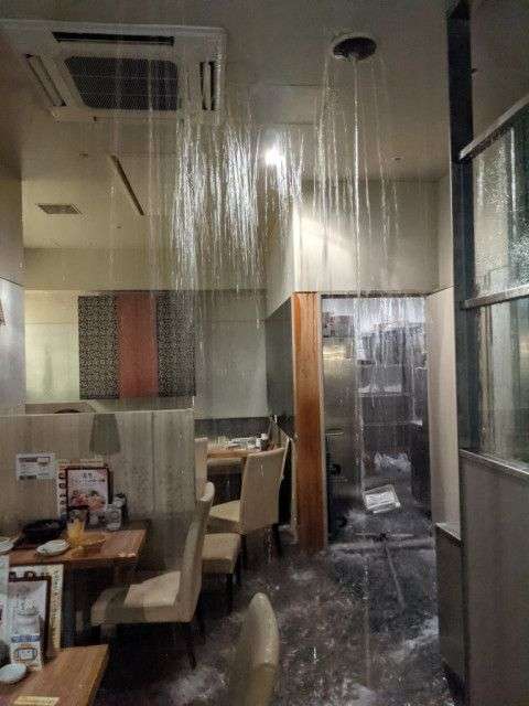 JR静岡駅の駅ビルで水道管が破裂「破裂音のあと滝のように水が流れ出た」水は駅構内にも…ダイヤに影響なし