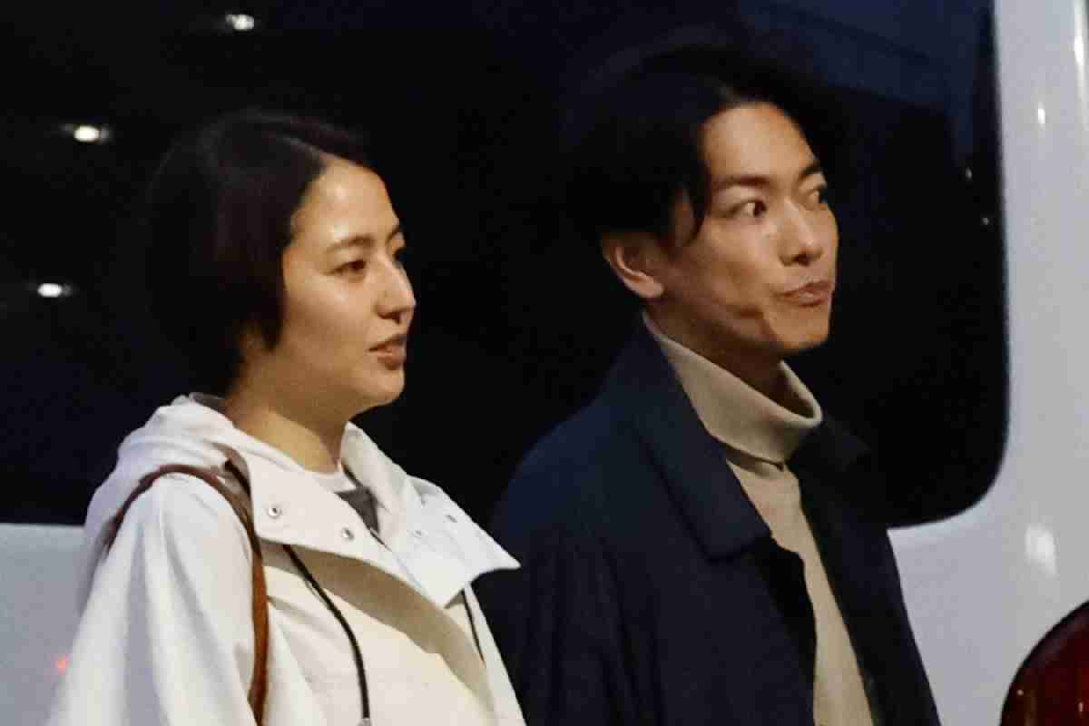 長澤まさみ＆佐藤健が池袋に出現し騒然　初共演作は切ないラブストーリー｜NEWSポストセブン