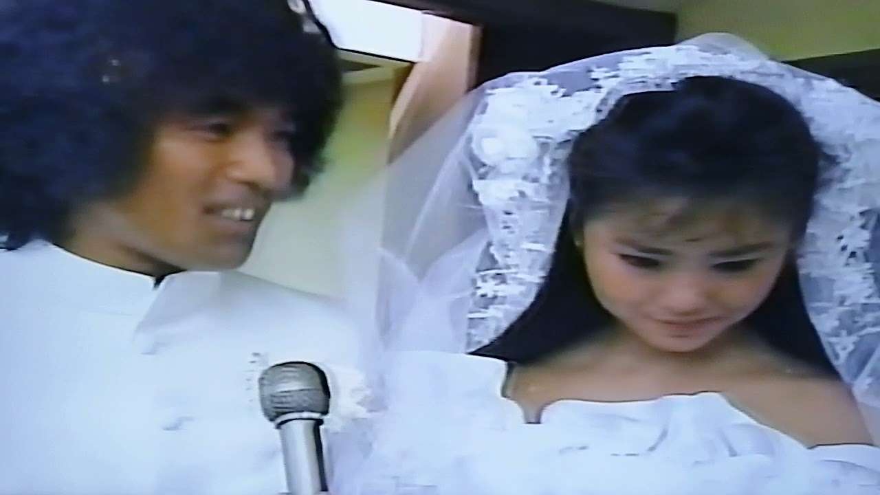 松崎しげる & 現B'z稲葉夫人② - YouTube
