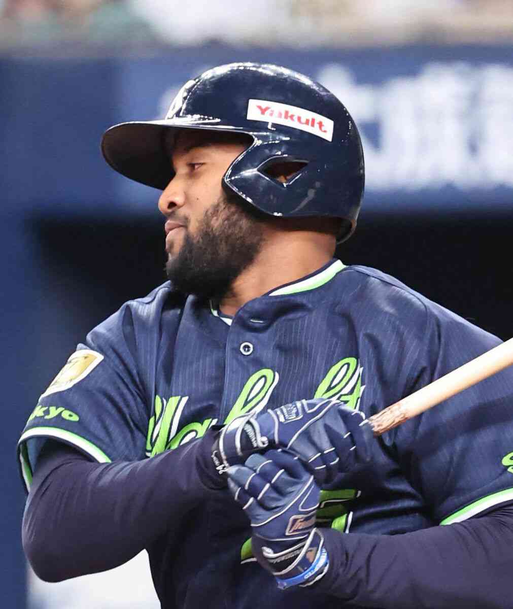 【ヤクルト】帰国中のサンタナが左半月板のクリーニング手術　再来日は初期段階のリハビリ終了後（スポーツ報知） - Yahoo!ニュース