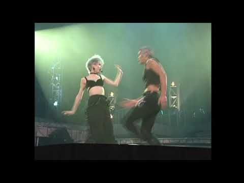 松田聖子　Hot Thing  KEVIN STEAとのダンス共演　1994年LIVE Glorious Revolutionより - YouTube