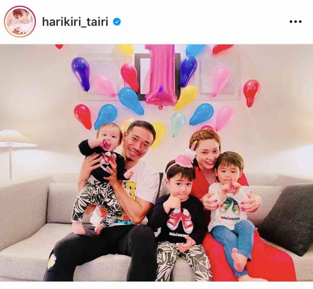 平愛梨、三男１歳の誕生日に長友佑都ら家族“顔出し”ショット！フランスでの出産振り返り「全て自分で…」