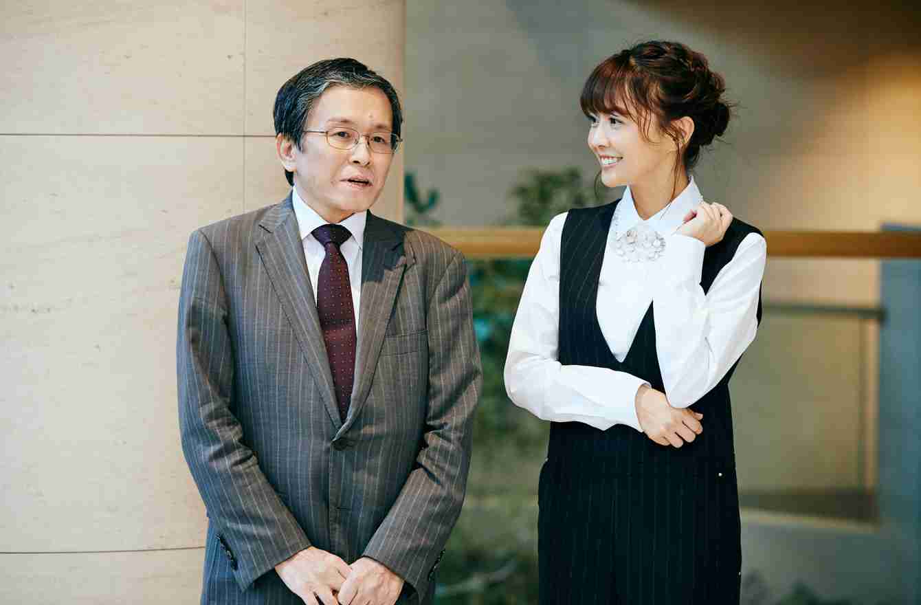 SNSやコメントにつくネガティブな意見への対処法とは？【小林麻耶さん×岸見一郎さん対談】 | 小林麻耶のほっと、ひと息 | mi-mollet（ミモレ） | 明日の私へ、小さな一歩！（1/3）