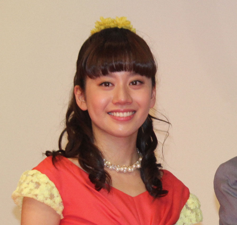 おかいつ“あつこお姉さん”卒業後テレビ初出演！「スピッツ・くるりが大好き」紹介にネット興奮― スポニチ Sponichi Annex 芸能