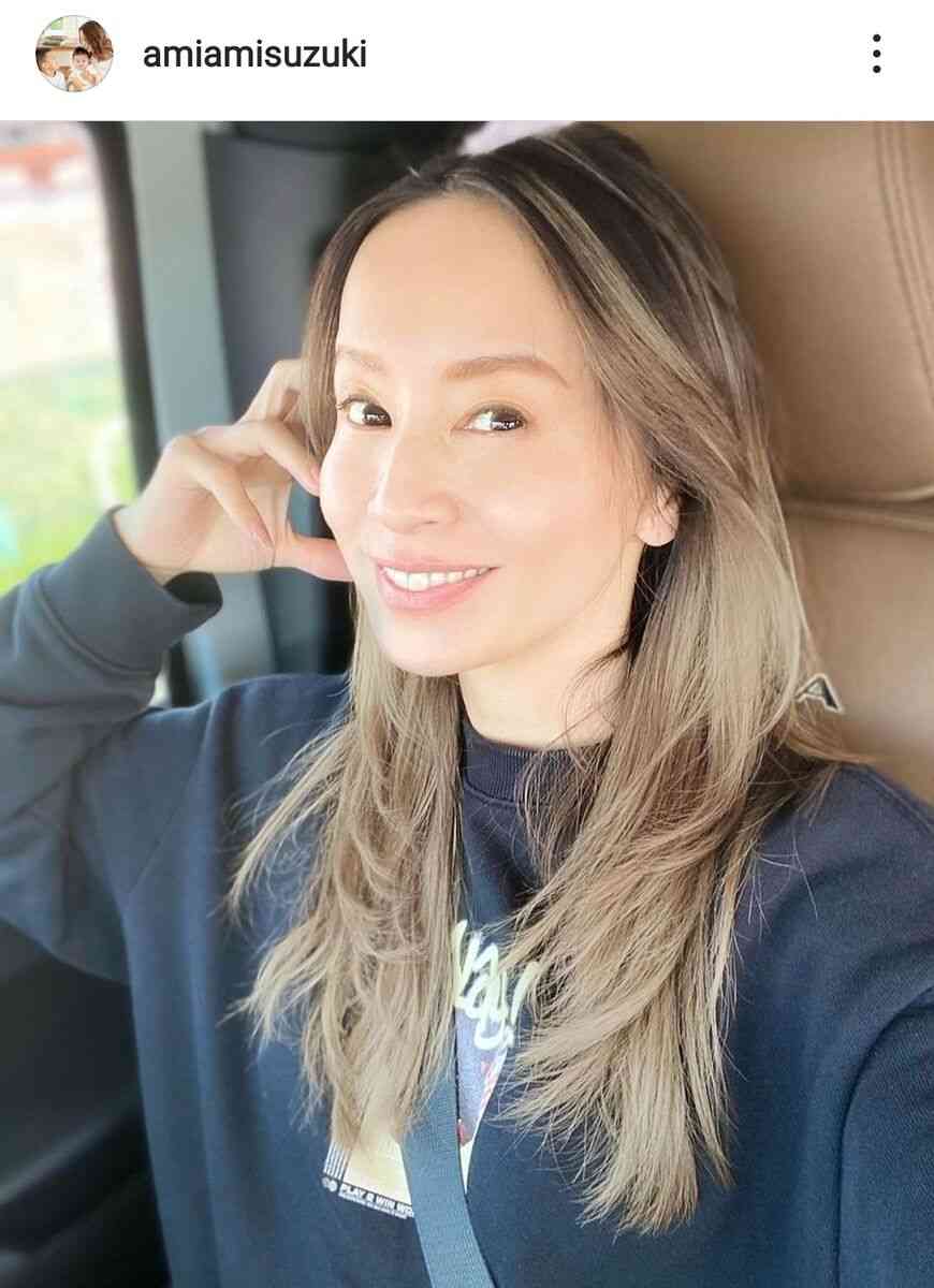 「４０歳、体は正直です」第３子妊娠の鈴木亜美、愛車Ｊｅｅｐに乗った姿に「ホントいつも綺麗」の声 : スポーツ報知