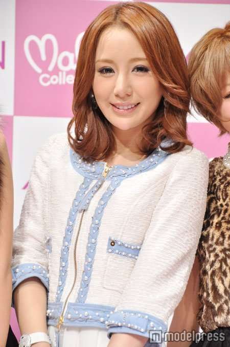 桃華絵里、社長務めた会社「Moery」を辞職　20億売り上げた過去も