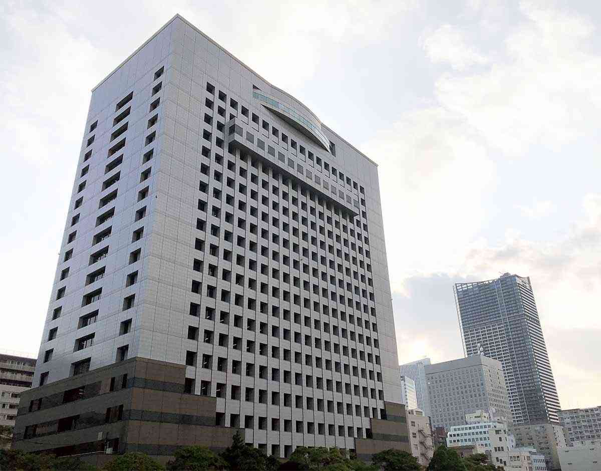川崎・武蔵小杉の乳児遺体　マンションの防犯カメラに不審人物、女性か　遺体入れられたものと似た荷物（カナロコ by 神奈川新聞） - Yahoo!ニュース
