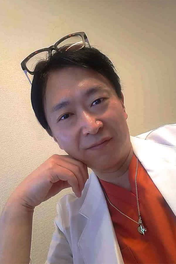 DVで逮捕された歌舞伎町精神科医の闇…元交際女性らが明かす「私を下着姿で路上清掃させた」