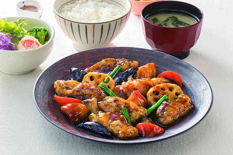 大戸屋でリピされている人気定食トップ10発表 - 2位さばの炭火焼き定食 | マイナビニュース