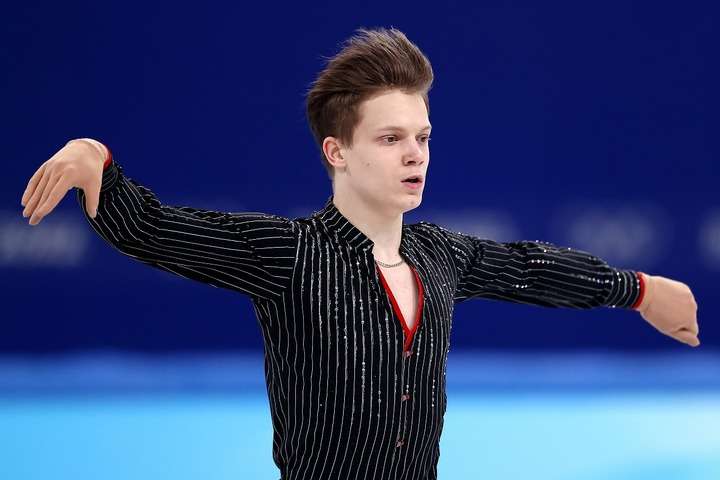 ロシア・フィギュア界期待の18歳がプルシェンコ主催ショーで救急搬送。ジャンプ着地に失敗して頭を激しく打ちつける（THE DIGEST） - Yahoo!ニュース