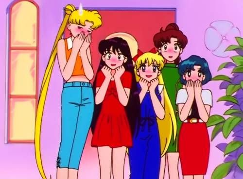 二次元キャラの変な服