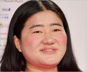 ガンバレルーヤよしこが下垂体腺腫手術でブツブツ消えて鼻も変化。吉本興業の対応に問題で批判噴出、マネージャー交代か – 今日の最新芸能ゴシップニュースサイト｜芸トピ