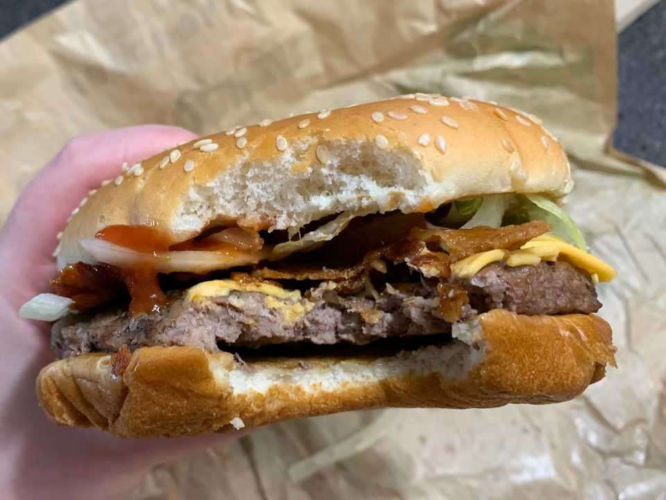 ｢ワッパーが広告より小さい｣とバーガーキングを提訴…食品業界の広告に対する訴訟が急増中
