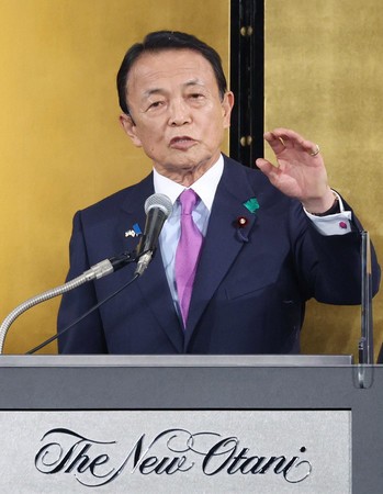 「やらせてみたら、そこそこやる」　麻生氏が岸田首相評
