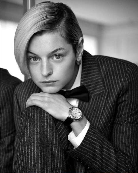 【イタすぎるセレブ達】エマ・コリン、風船ブラ付きドレスでオリヴィエ賞授賞式に登場　「シュレックの耳？」「素晴らしい！」 | Techinsight（テックインサイト）|海外セレブ、国内エンタメのオンリーワンをお届けするニュースサイト