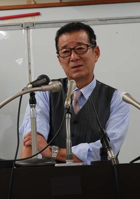 憲法改正の国民投票「来夏の参院選と同日実施を」　維新・松井代表：朝日新聞デジタル