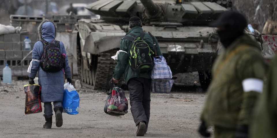ロシア、避難させたウクライナ人10万人近くをシベリアや北極圏などに強制移住か | Business Insider Japan