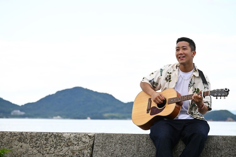 瑛人、地元ラジオ局の番組で結婚報告