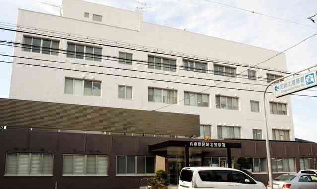 バスに乗車する女性のかばんに、背後から男性避妊具入れる　尼崎の６２歳男逮捕｜事件・事故｜神戸新聞NEXT