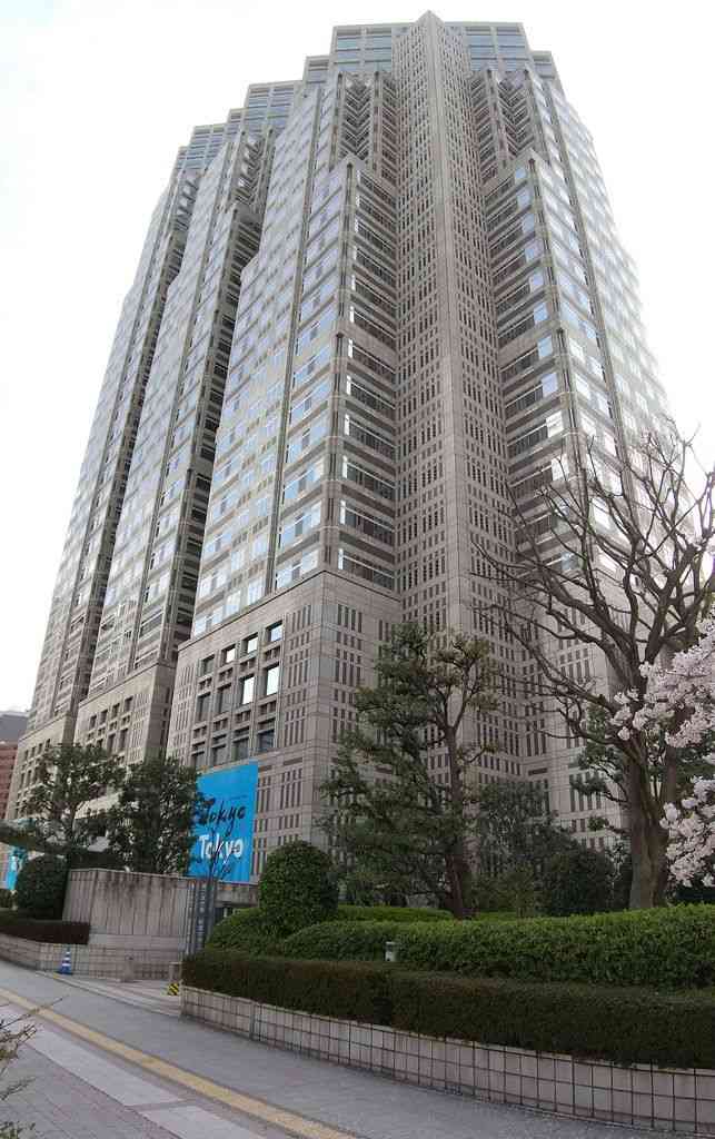高校生が壁衝突、都に賠償命令　テニス大会でプレー中―教員の注意義務違反認定・東京地裁：時事ドットコム