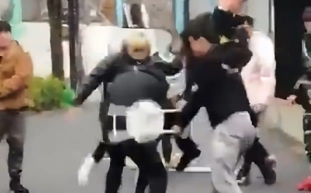 Supreme渋谷店 行列で集団暴行した中国人転売ヤー達6人を逮捕 椅子で警備員を殴るなどする | SOCOMの隠れ家