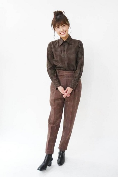 小林麻耶、夫・あきら。が選んでくれた“お気に入り”の私服を披露「センスいい」「似合っていて素敵」と称賛の声