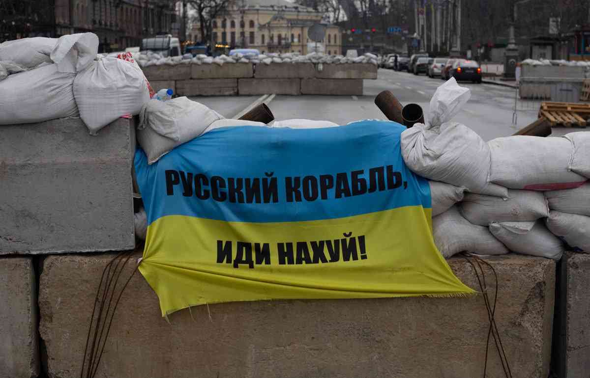 「これを戦利品と言うのか」ロシアでウクライナ代表ジャージが売られる事態に。サッカー協会が「略奪者たちが取引している」と非難（超WORLDサッカー！） - Yahoo!ニュース