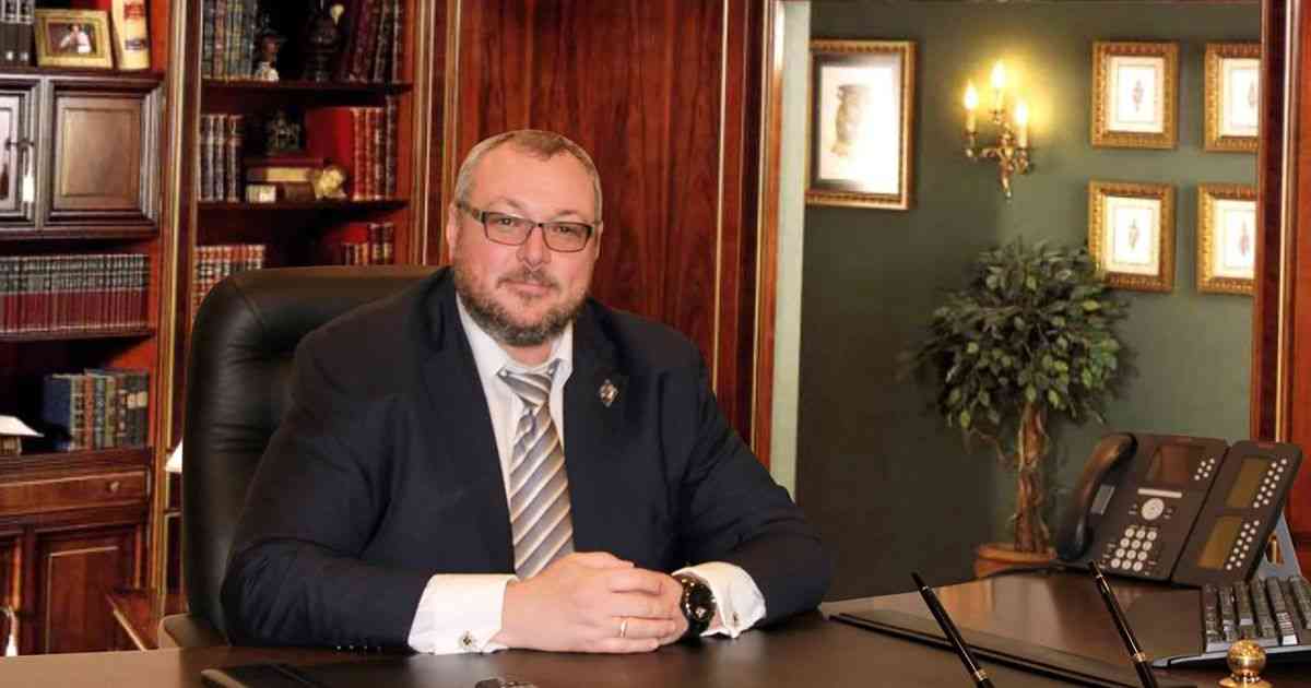 Ex-Kremlin official found dead alongside wife and daughter in £2m Moscow apartment - World News - Mirror Online