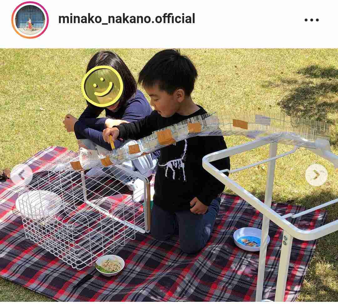 中野美奈子アナ、自宅庭で５歳長男とピクニック！流しおにぎり満喫「ペットボトルと洗濯カゴで完成！」