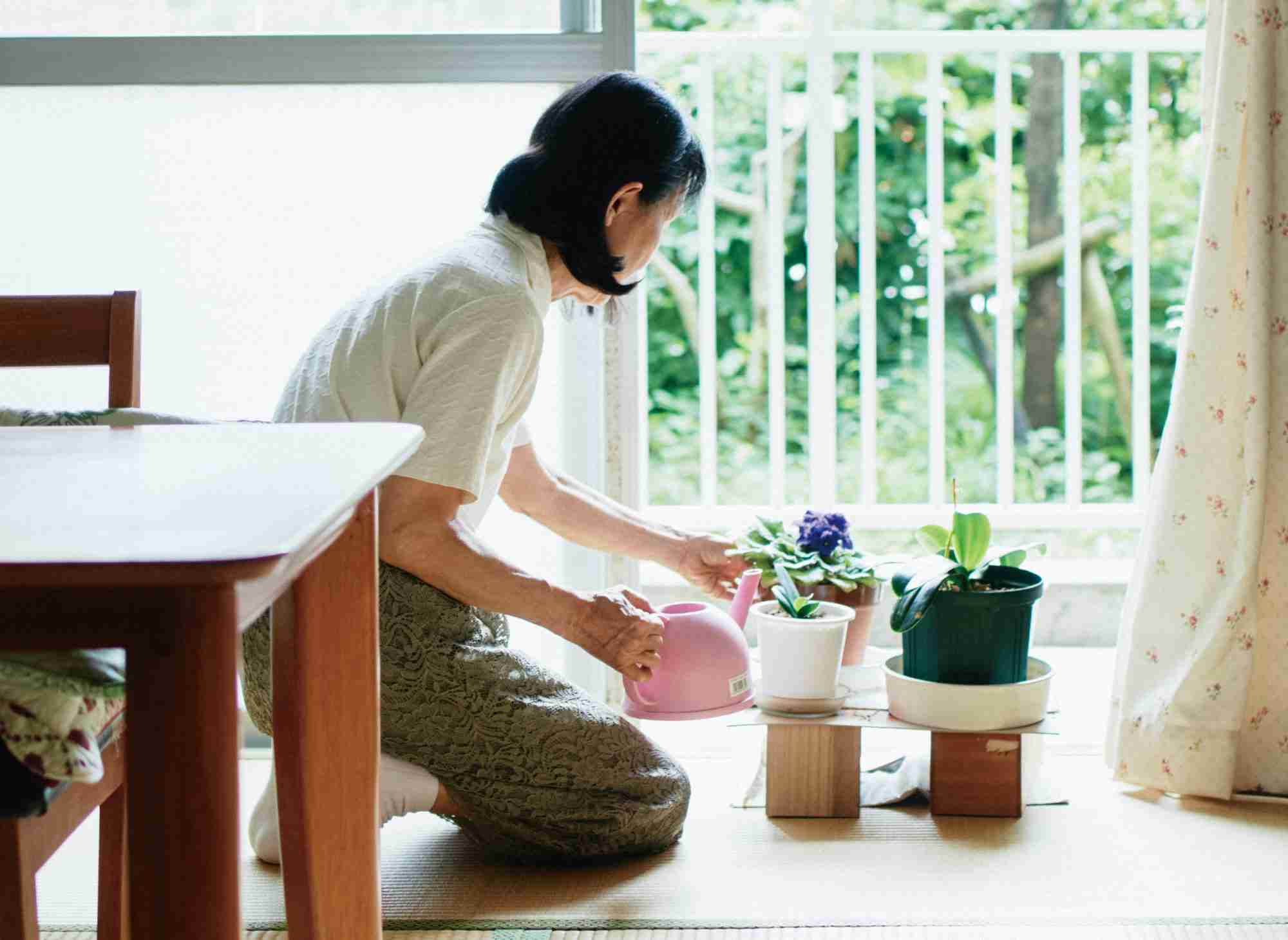 74歳一人暮らしの女性が実践する、“お金がなくても”人生を豊かに過ごすコツ | 女子SPA！