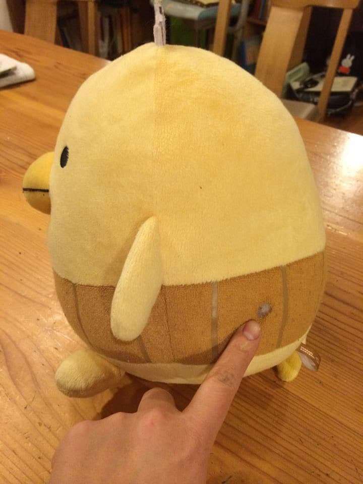 外科医の夫の“ぬいぐるみの縫合手術”が本格的すぎる…過去にはランドセルも“救命”したワザが見事