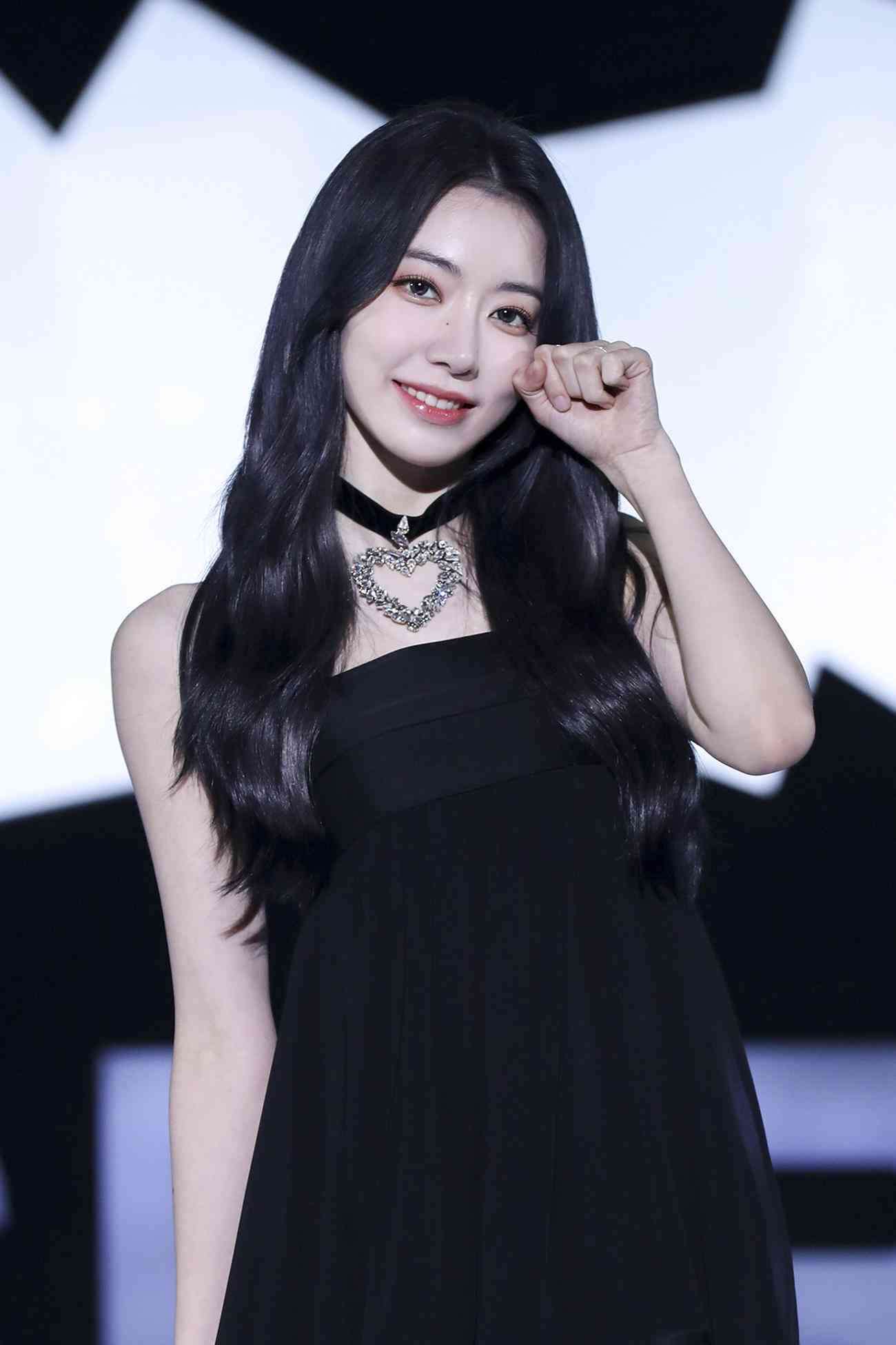宮脇咲良「レベルの違い見せたい」BTS所属事務所初のガールズグループで３度目デビュー