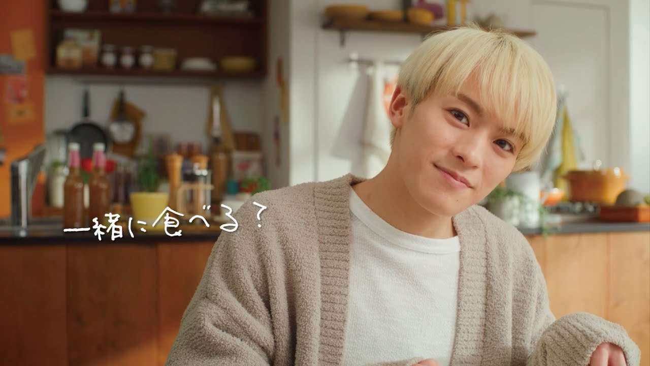 【松倉海斗】朝からフルーツでモーニングルーティン 「映えレシピ」篇 - YouTube