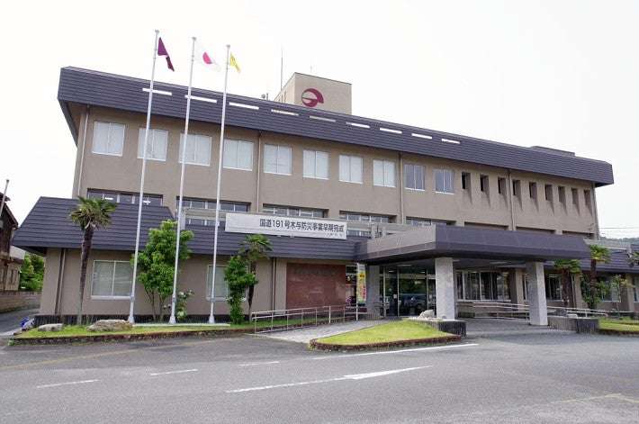 ４６３０万円誤給付の阿武町、町長給与を３か月５０％カット方針…出納室長は減給１０％ : 読売新聞オンライン