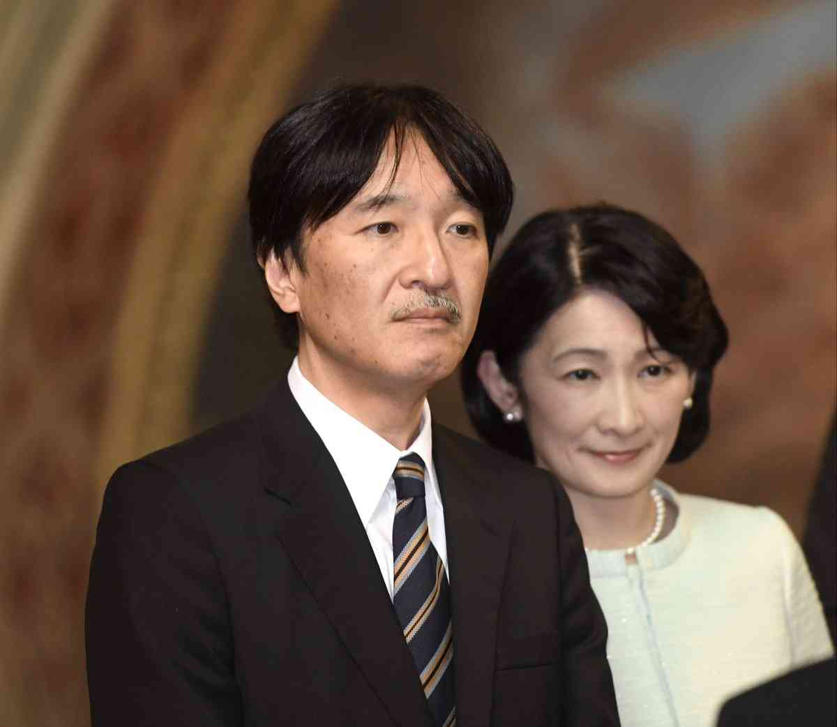 秋篠宮家職員の「自殺」と、「ヤフオク事件」に“黒い繋がり”　紀子さま「パワハラ」との関係は？ – 皇室遅報 Offline