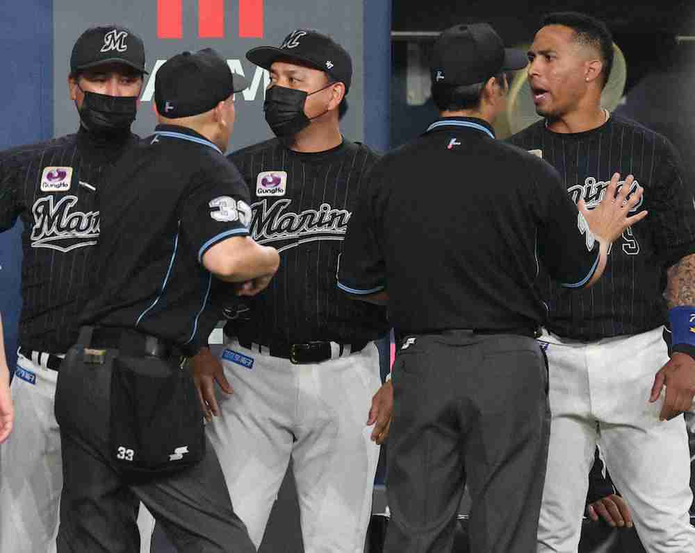 試合後退場も“井口監督株”上昇?ネット「選手を守った」　白井審判にも注目「マーティンなだめてて笑」（スポニチアネックス） - Yahoo!ニュース
