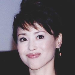 松田聖子、郷ひろみとの破局時に「涙の会見」　直後のひと言に映画スタッフ唖然｜ニフティニュース